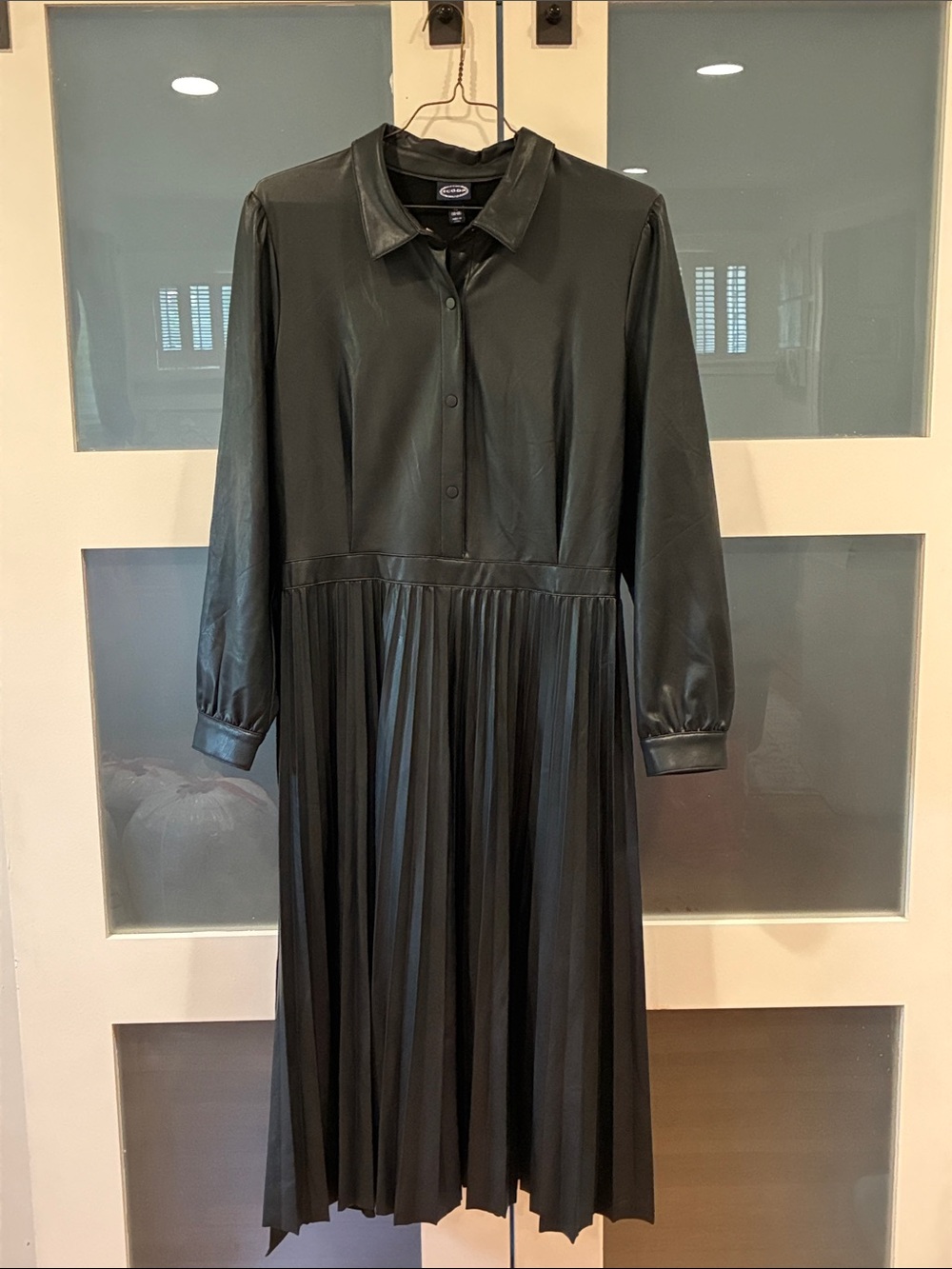 Pleated Collared Long Sleeve Dress - Black